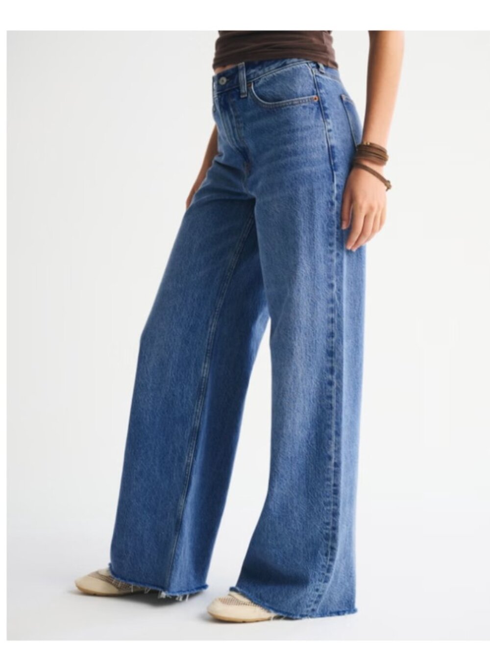 NWT Abercrombie & Fitch High Rise Wide Leg Jean Lightweight Drapey Rigid Raw Hem - Picture 2 of 16